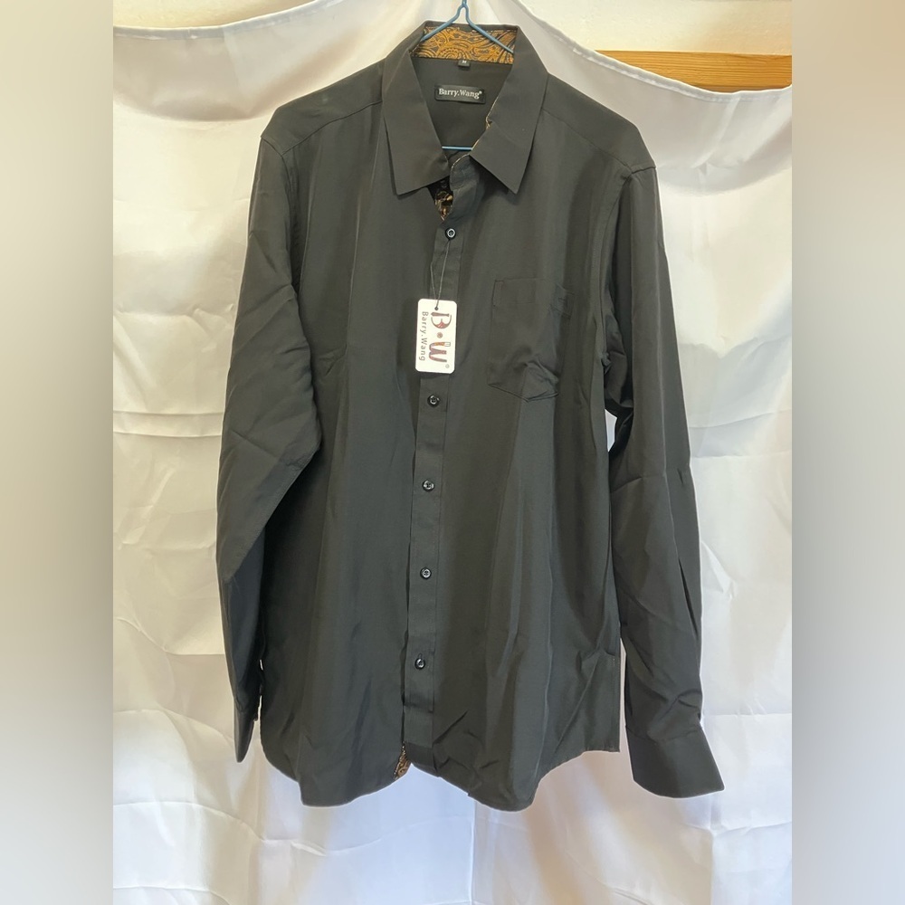 Black Dress Shirt with Classic Collar and Long Sleeves - Picture 1 of 9